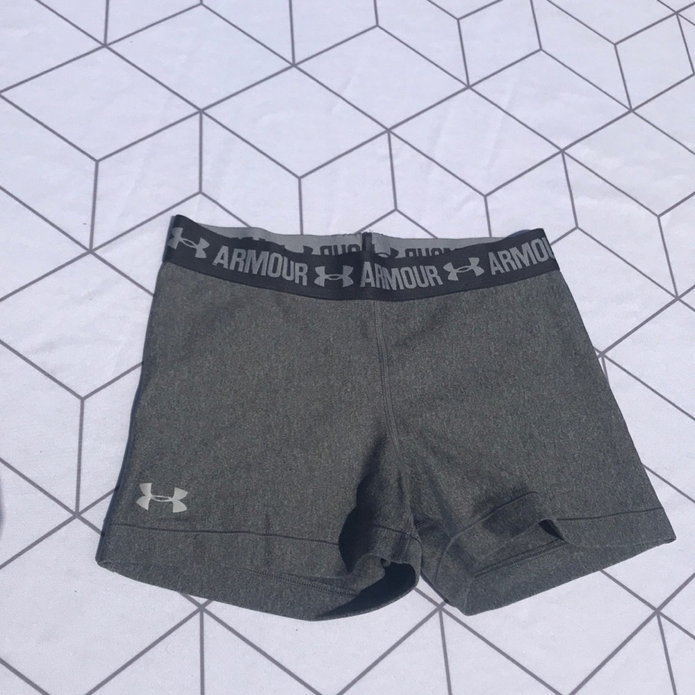 Under Armour Spandex Athletic Shorts! Size Small